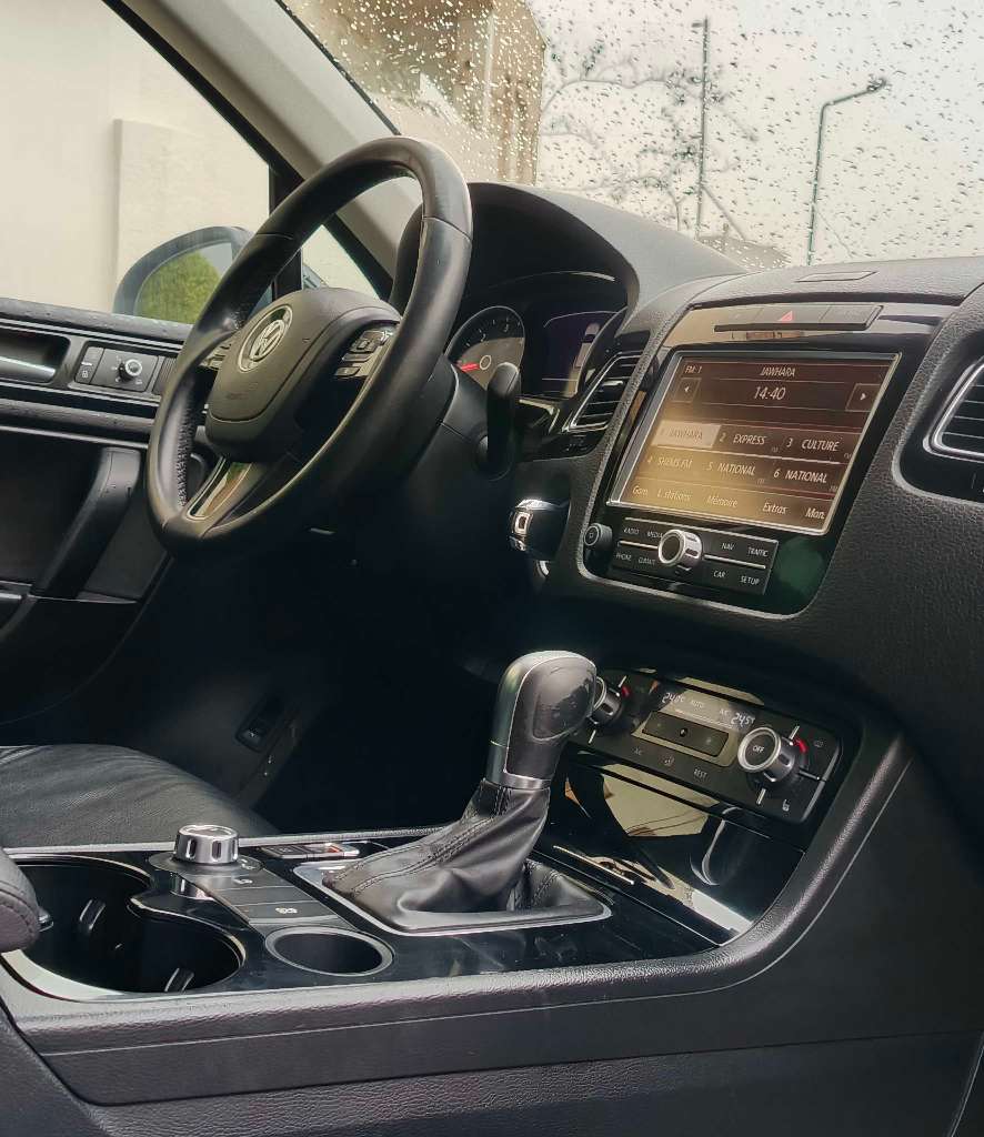 🚘 Volkswagen Touareg V6 4*4 3.0 L TDI 