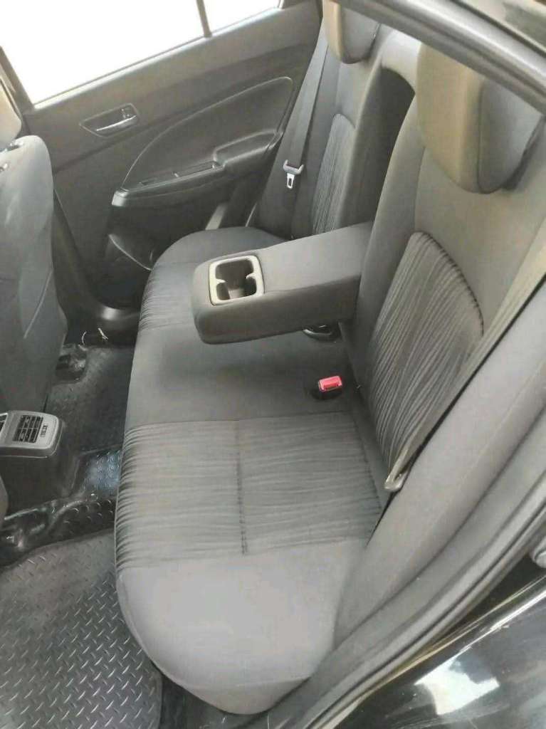 SUZUKI DZAIR GL PREMIÈRE MAIN EN EXCELLENT ÉTAT 