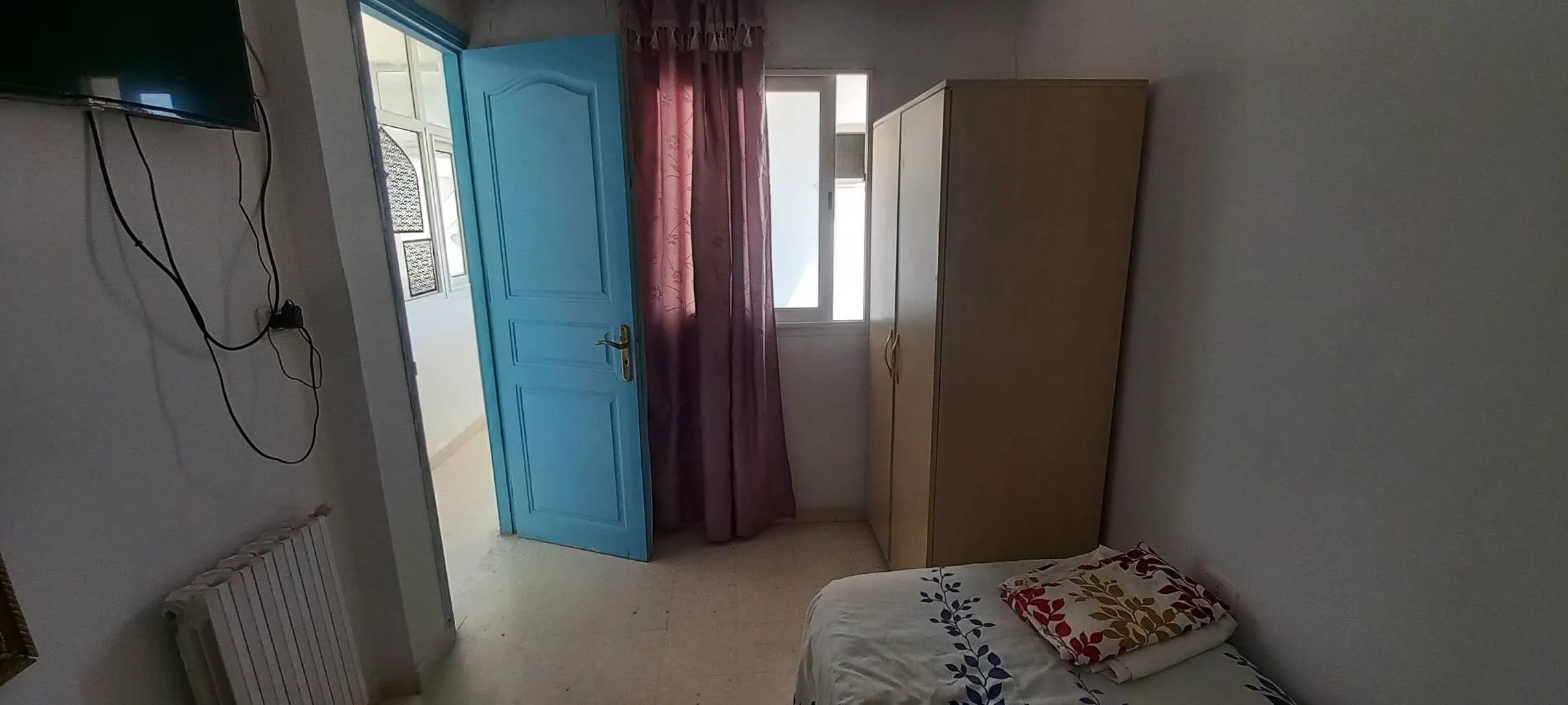 2 studios s+1 meublé au rdc et 2éme étage a louer situé a cité khadhra prés station de métro