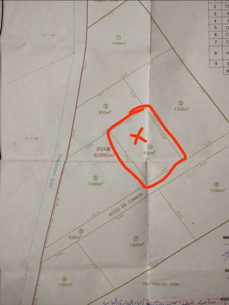 Terrain 600m²