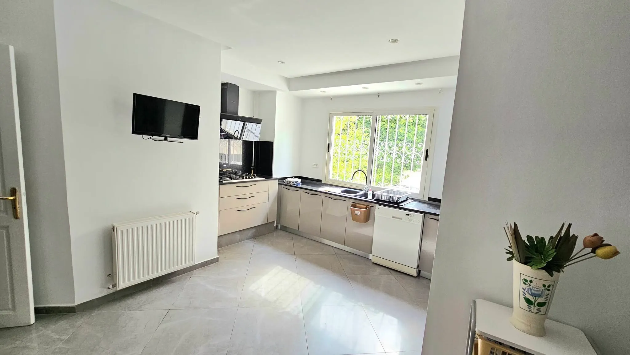 Appartement luxueusement meublé