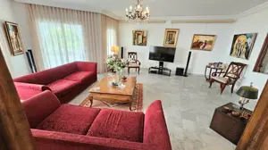 Appartement luxueusement meublé
