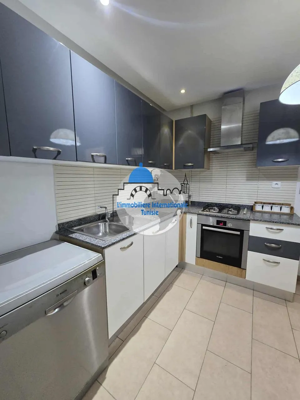 Appartement S+3 meublé à louer à Farhat Hached