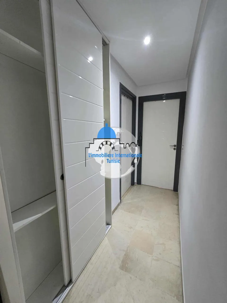 Appartement S+3 meublé à louer à Farhat Hached