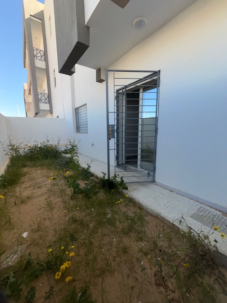 شقة للكراء s+2 في حي الانس 