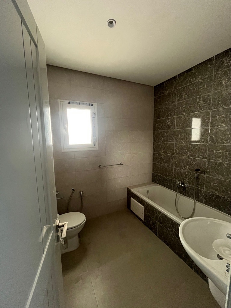 شقة للكراء s+2 في حي الانس 