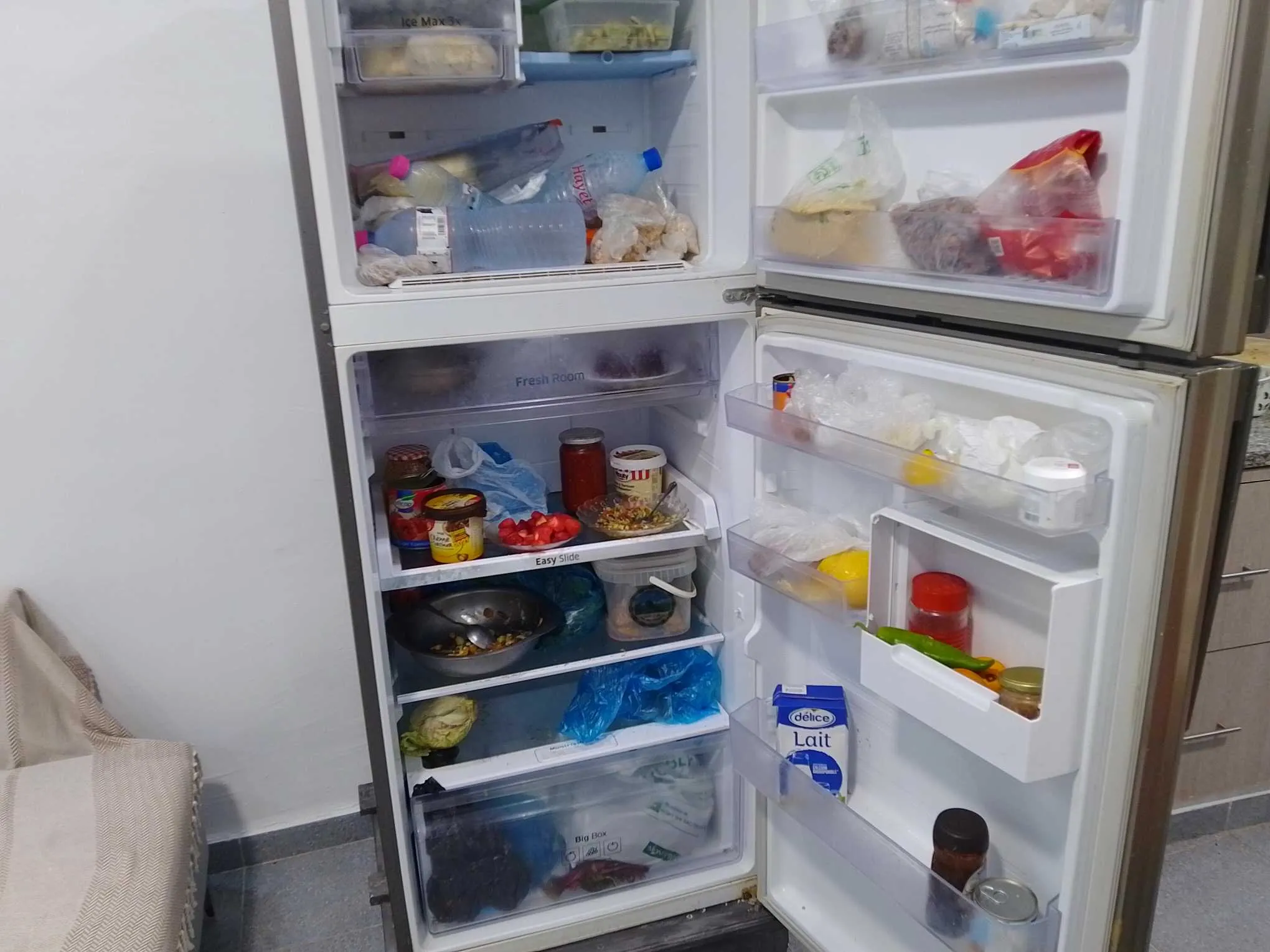 refrégirateur samsoug rt vapeure en bonne état.tel:56177695