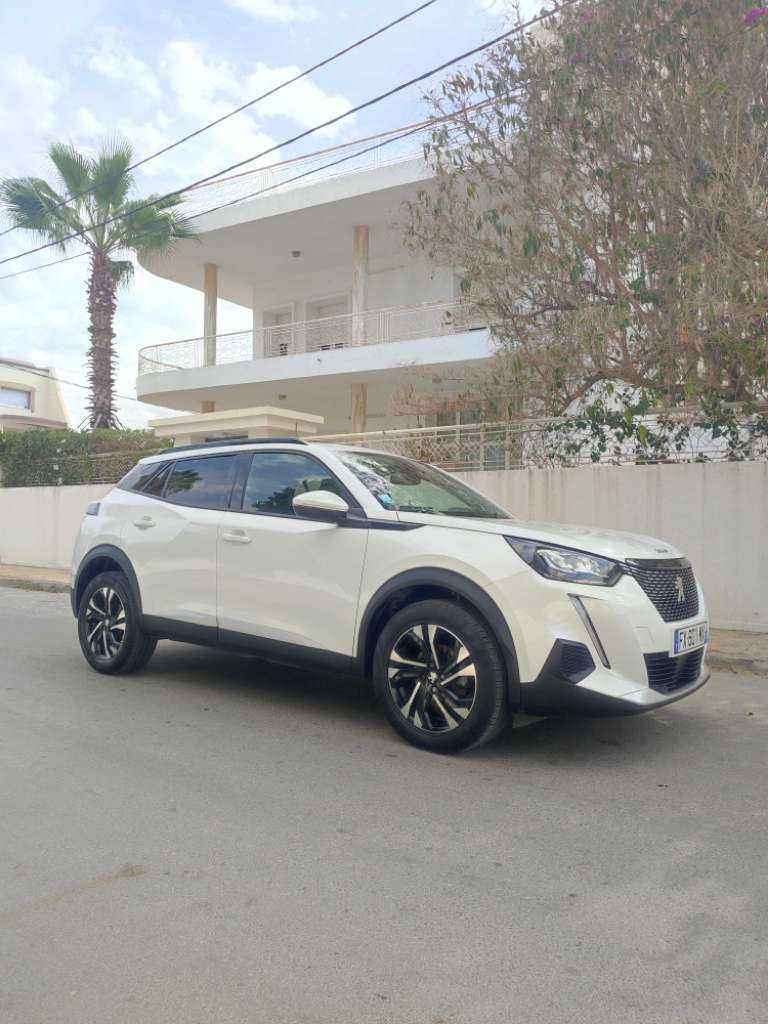 PEUGEOT 2008