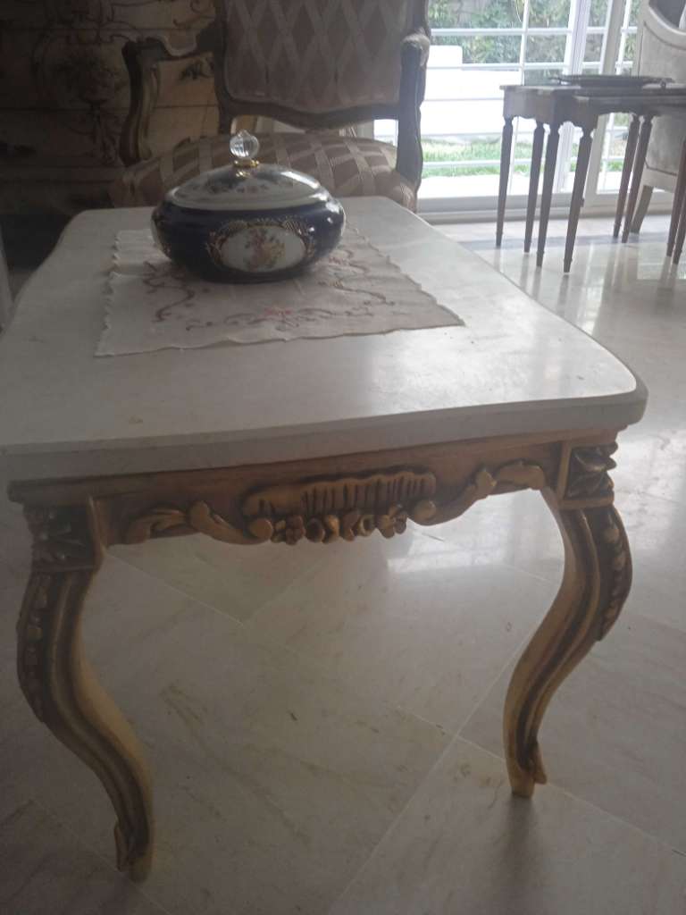 Belle table basse de salon