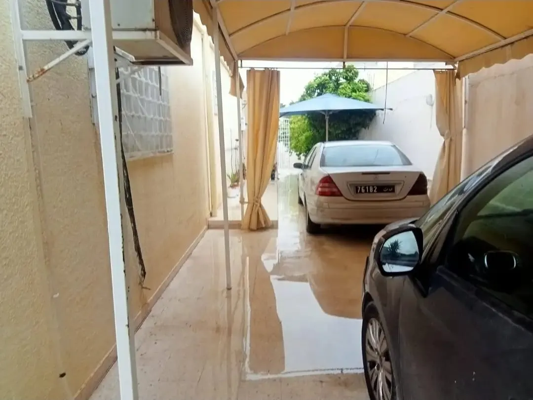 A vendre villa 850m2 à cité Zahra Sousse