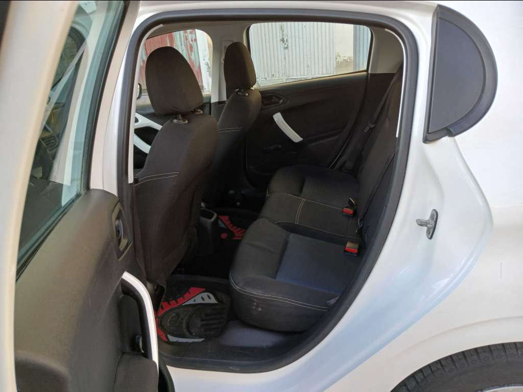 PEUGEOT 208 1er main ESSENCE Tel 24 313 594 