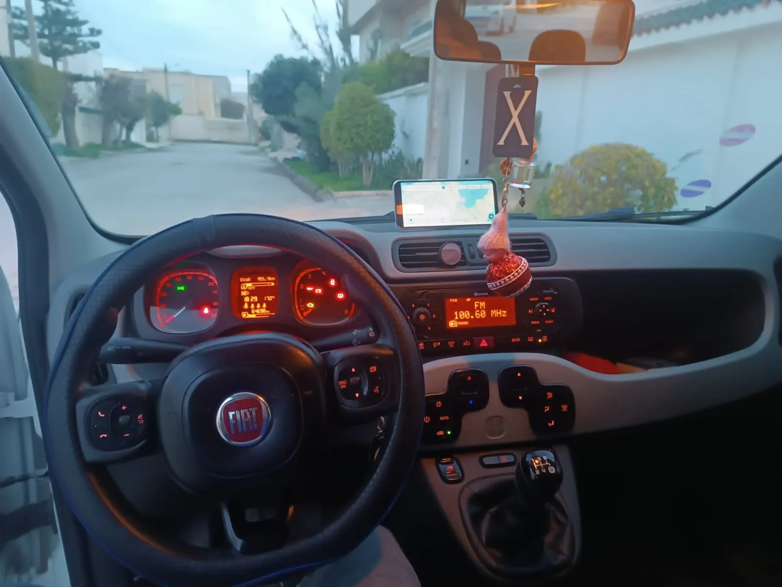 FIAT PANDA CROSS 2023 - 1ere Main - 60mille km (4cylindres)