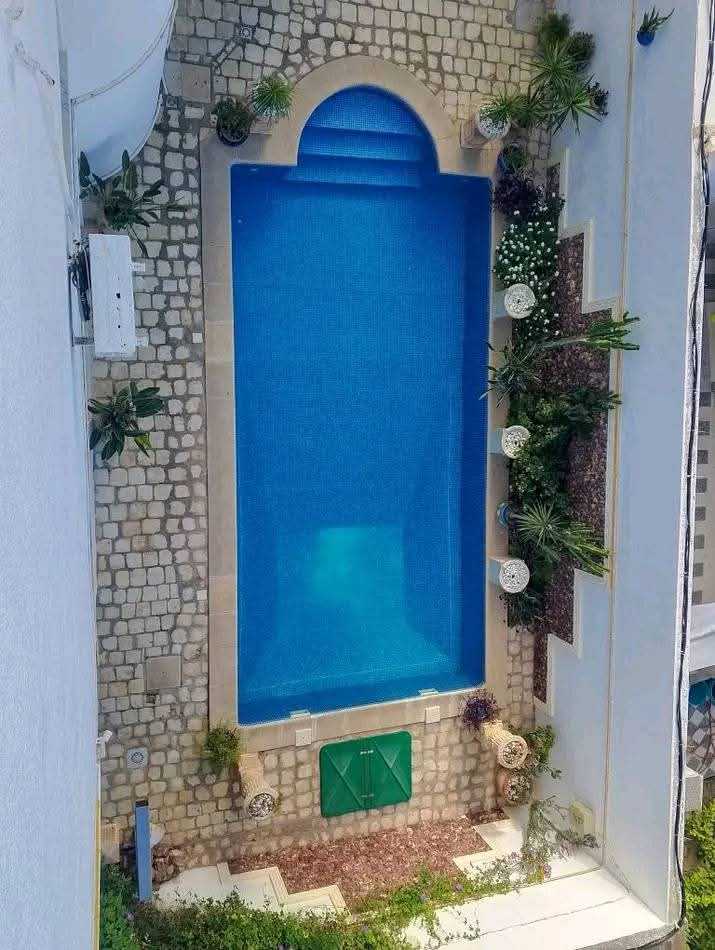 Villa luxeuse avce 4 appartement  coté mer à chatt mariem