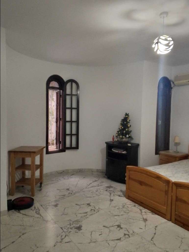 Villa luxeuse avce 4 appartement  coté mer à chatt mariem