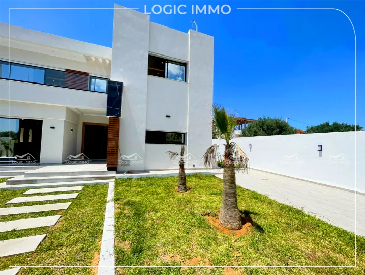 A vendre une villa S+4 située à sidi Hamed Hammamet