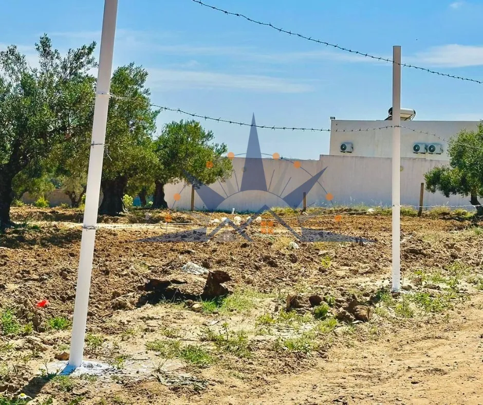 TERRAIN DANS UNE ZONE LUXE A HAMMAMET 