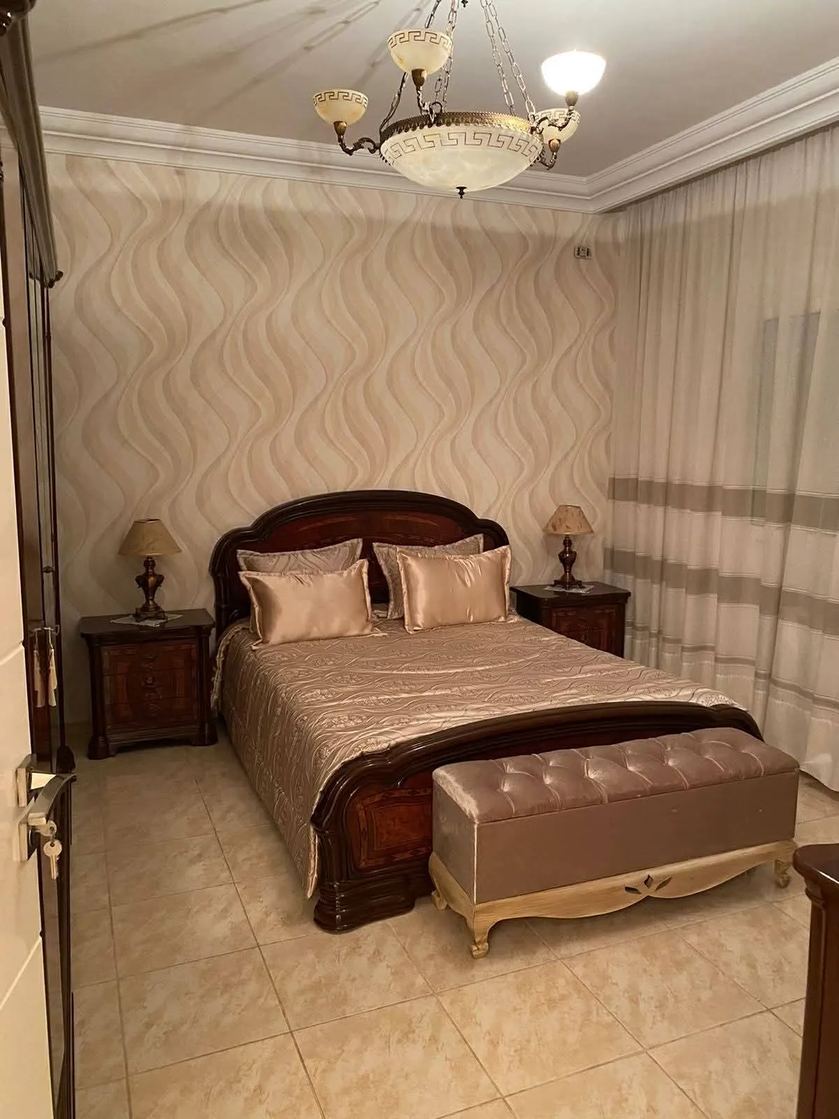 A vendre villa prestigieuse à Sahloul 4