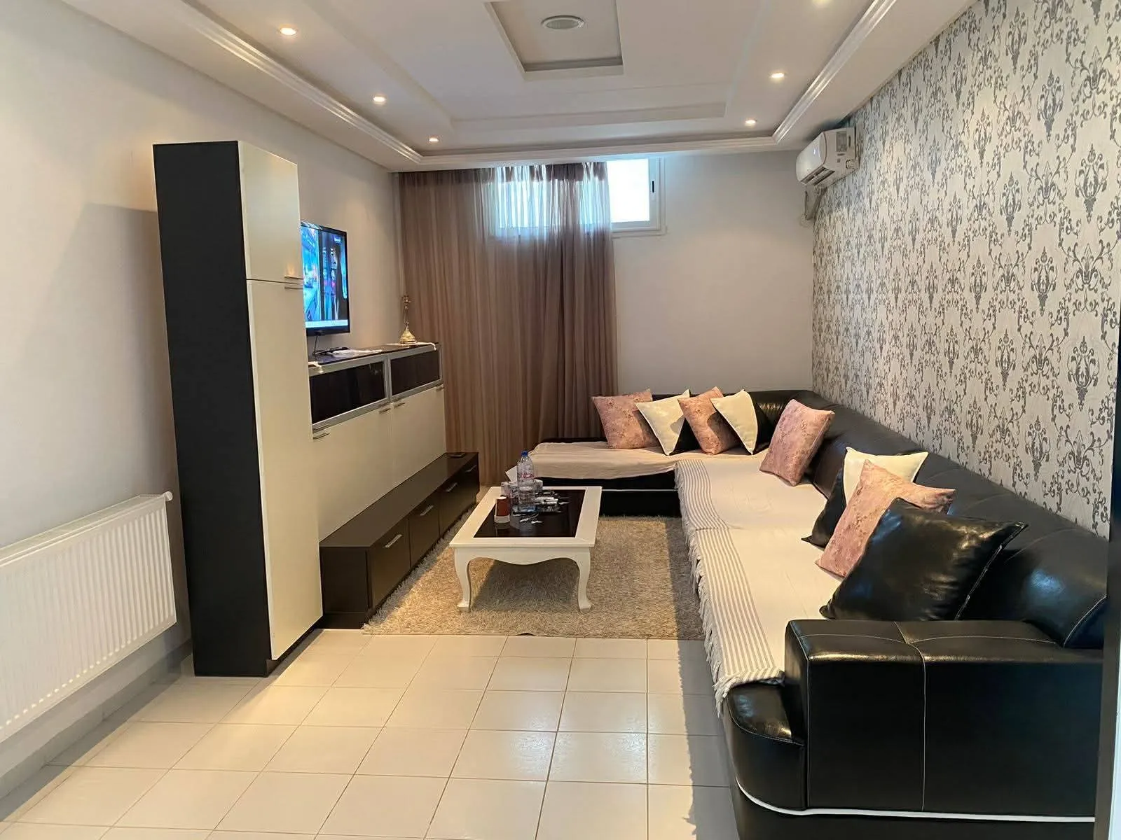 A vendre villa prestigieuse à Sahloul 4