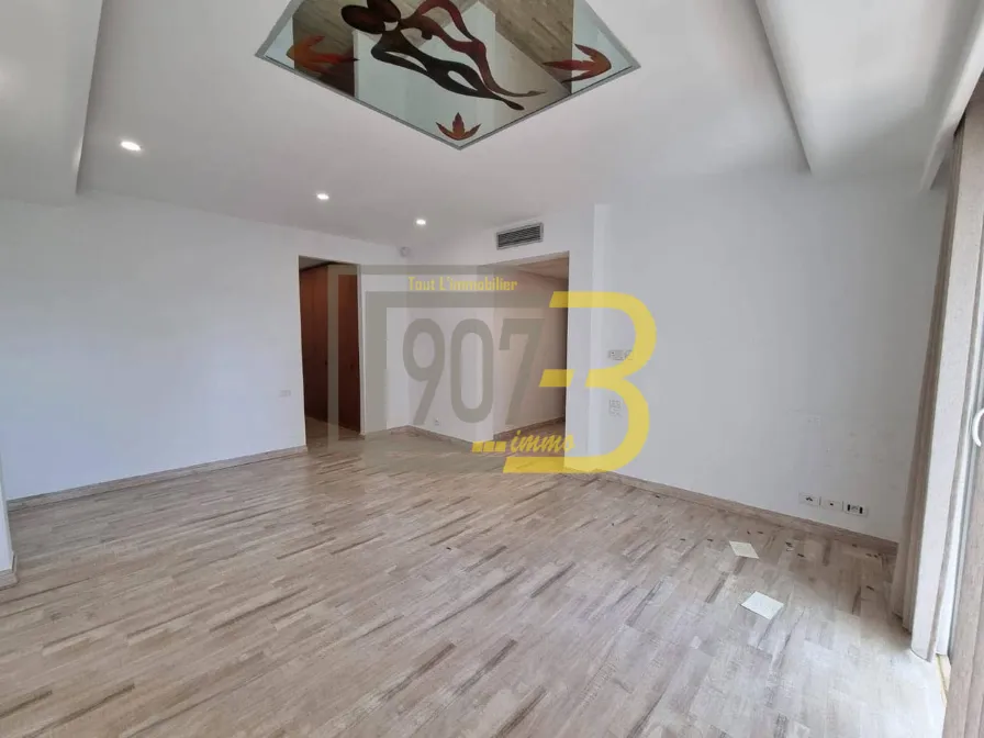 À louer – Bel appartement S+3 avec petite terrasse à El Menzah 9