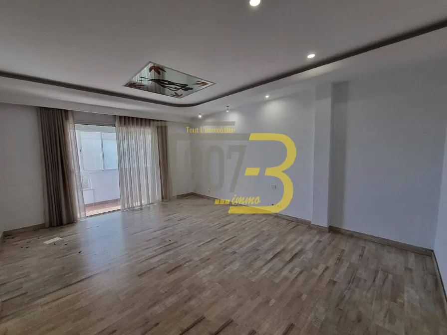 À louer – Bel appartement S+3 avec petite terrasse à El Menzah 9