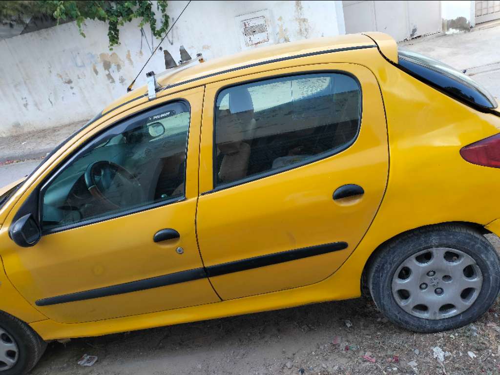 À vendre 206+