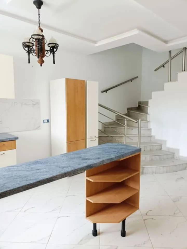 A vendre une maison de style américain s+3 au centre ville elhaouaria 