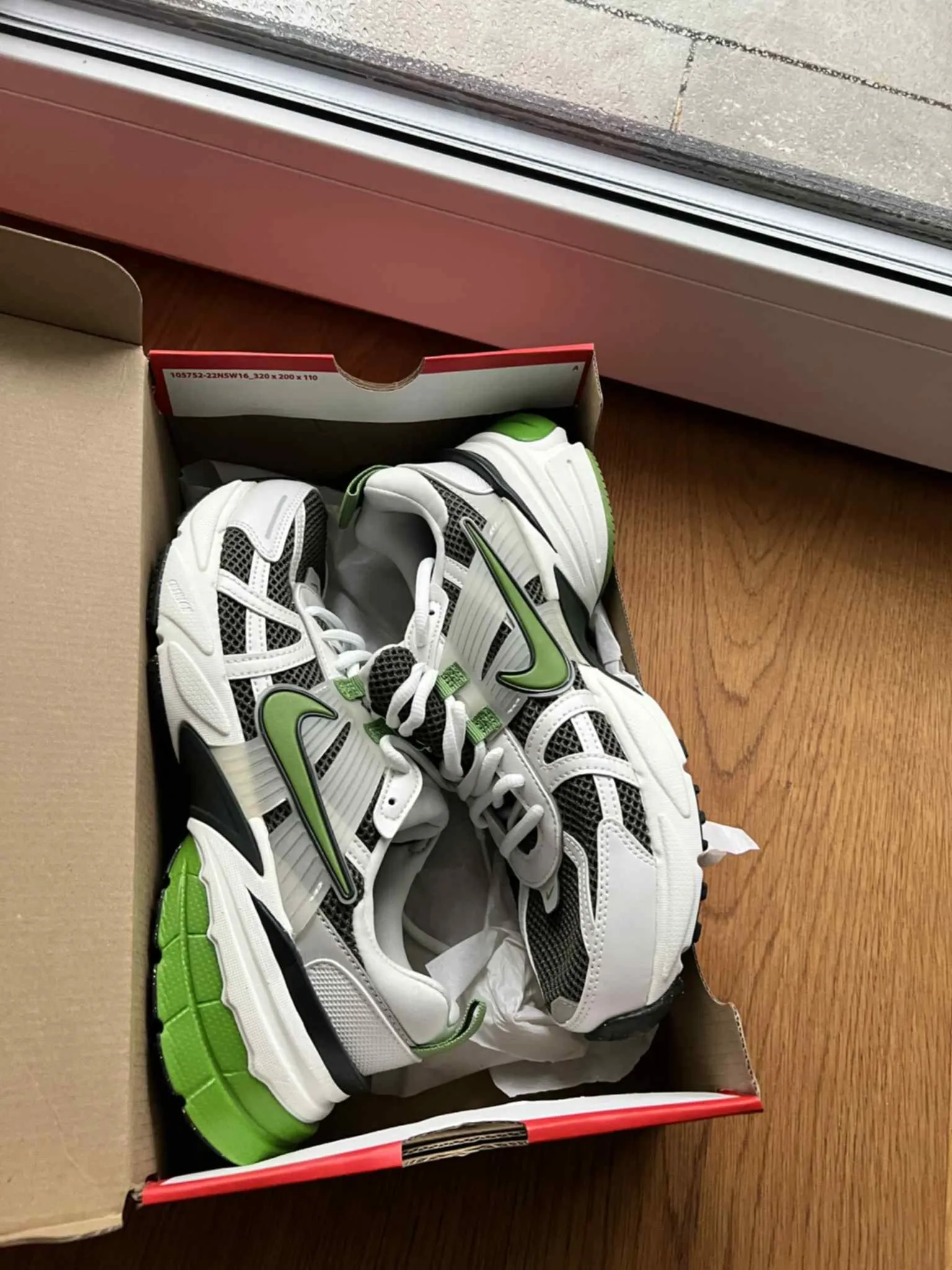 Nike blanc vert