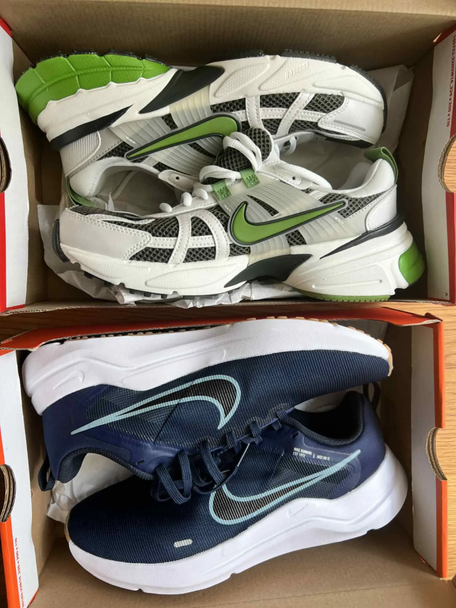 Nike blanc vert