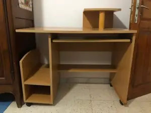 Bureau en bon état a vendre – Peu utilisé