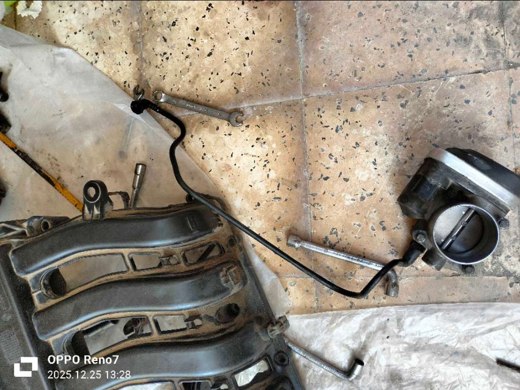 Pièces pour megane 2 essence 