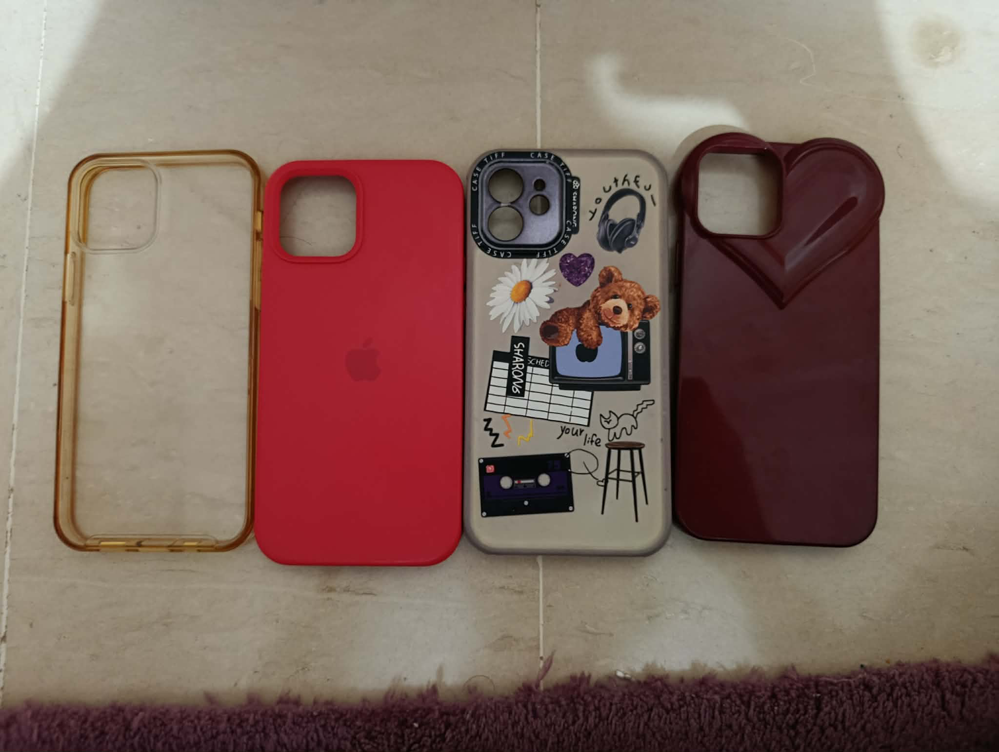 iPhone 12 (64 Go)- pack complet avec boîte et coque et film