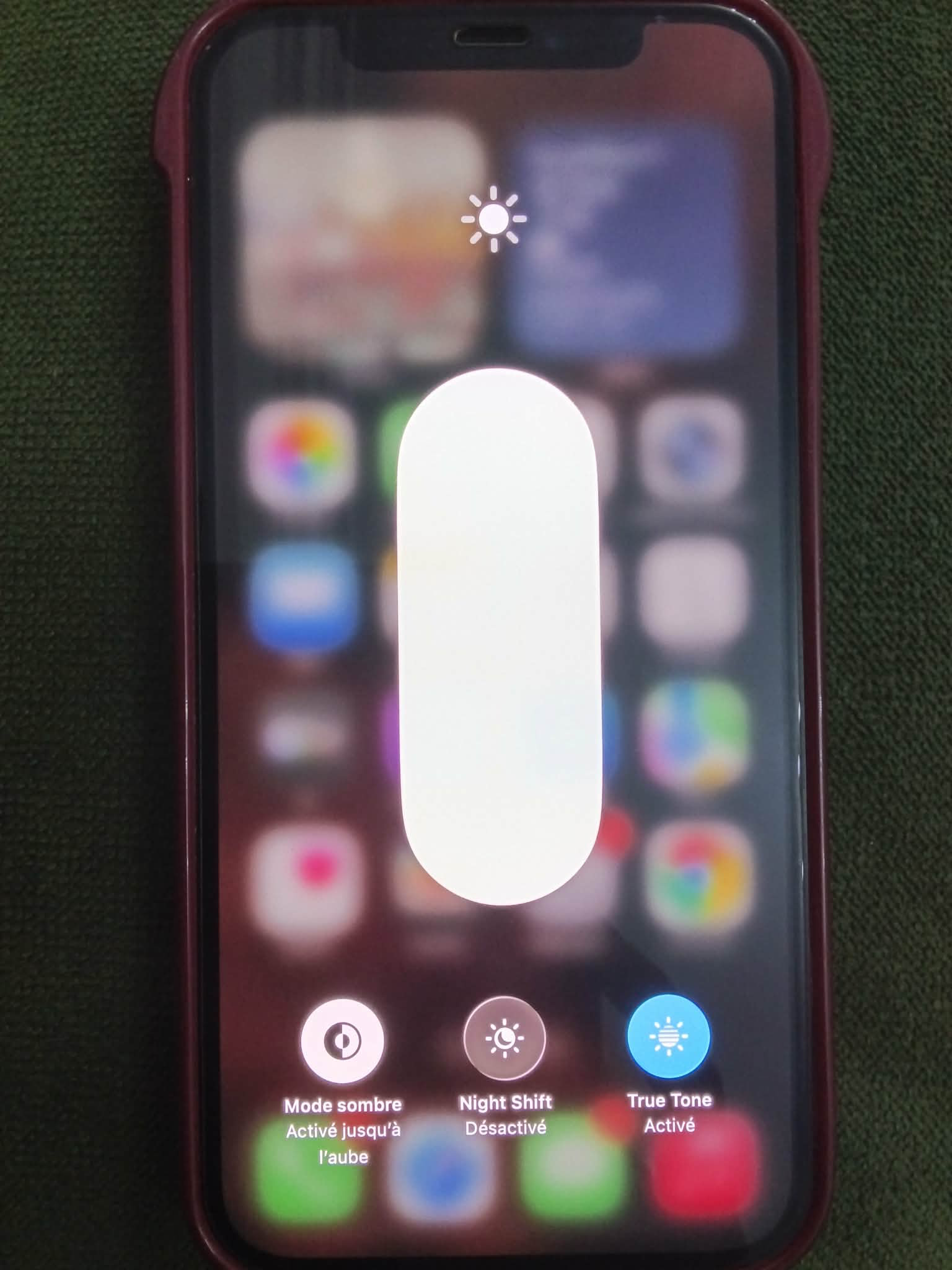 iPhone 12 (64 Go)- pack complet avec boîte et coque et film