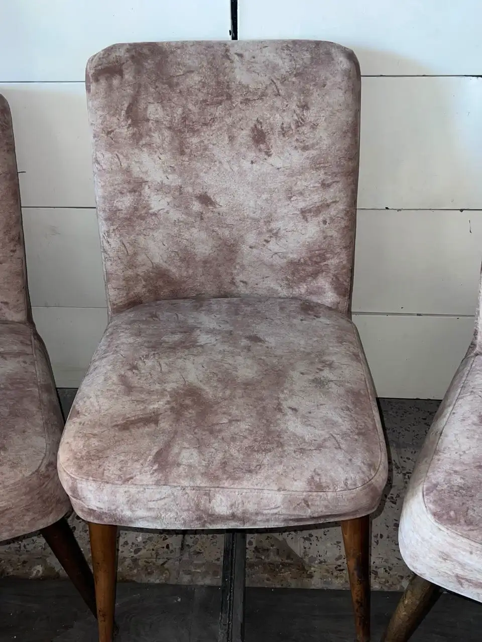 Chaise et fauteuil pour salon de the
