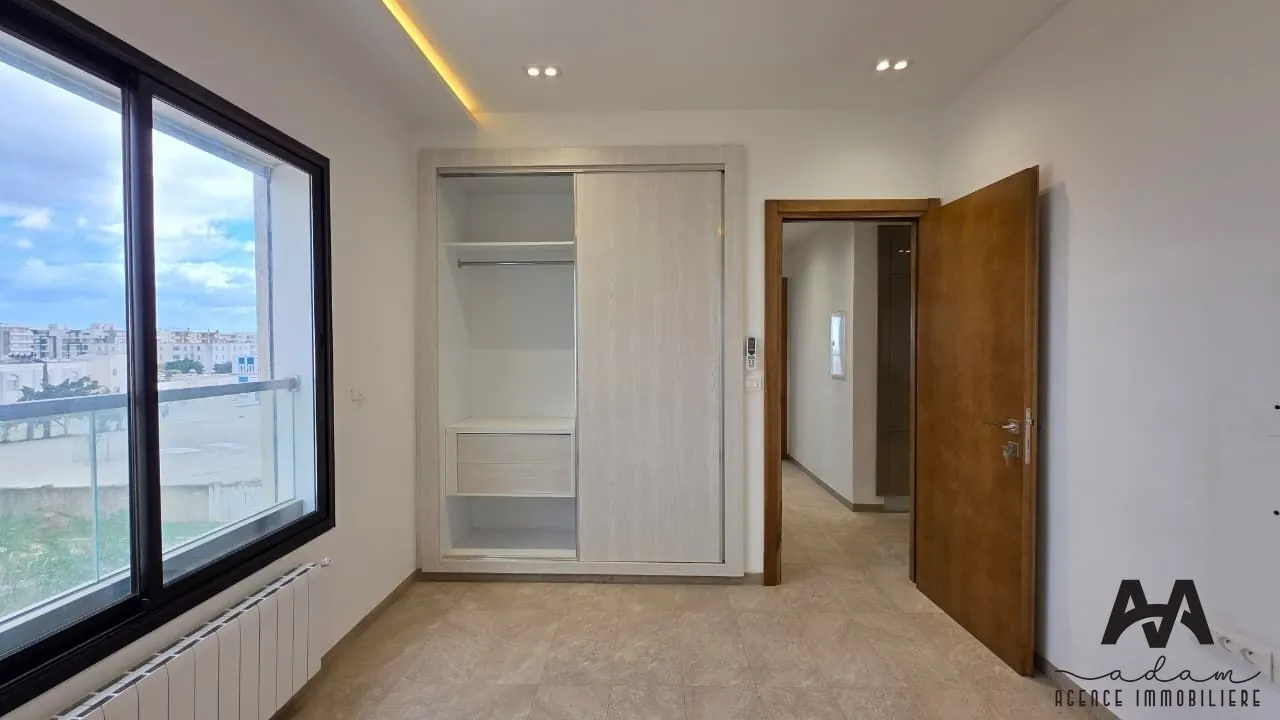 Étage de villa s+3 vides à AFH2 au 2 eme étage