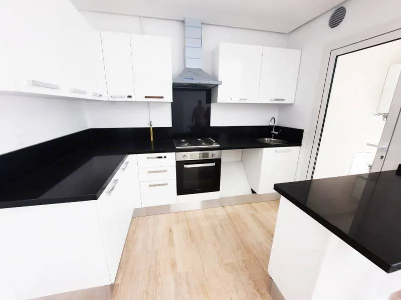 Appartement s1 avec terrasse à La Marsa MAL1992