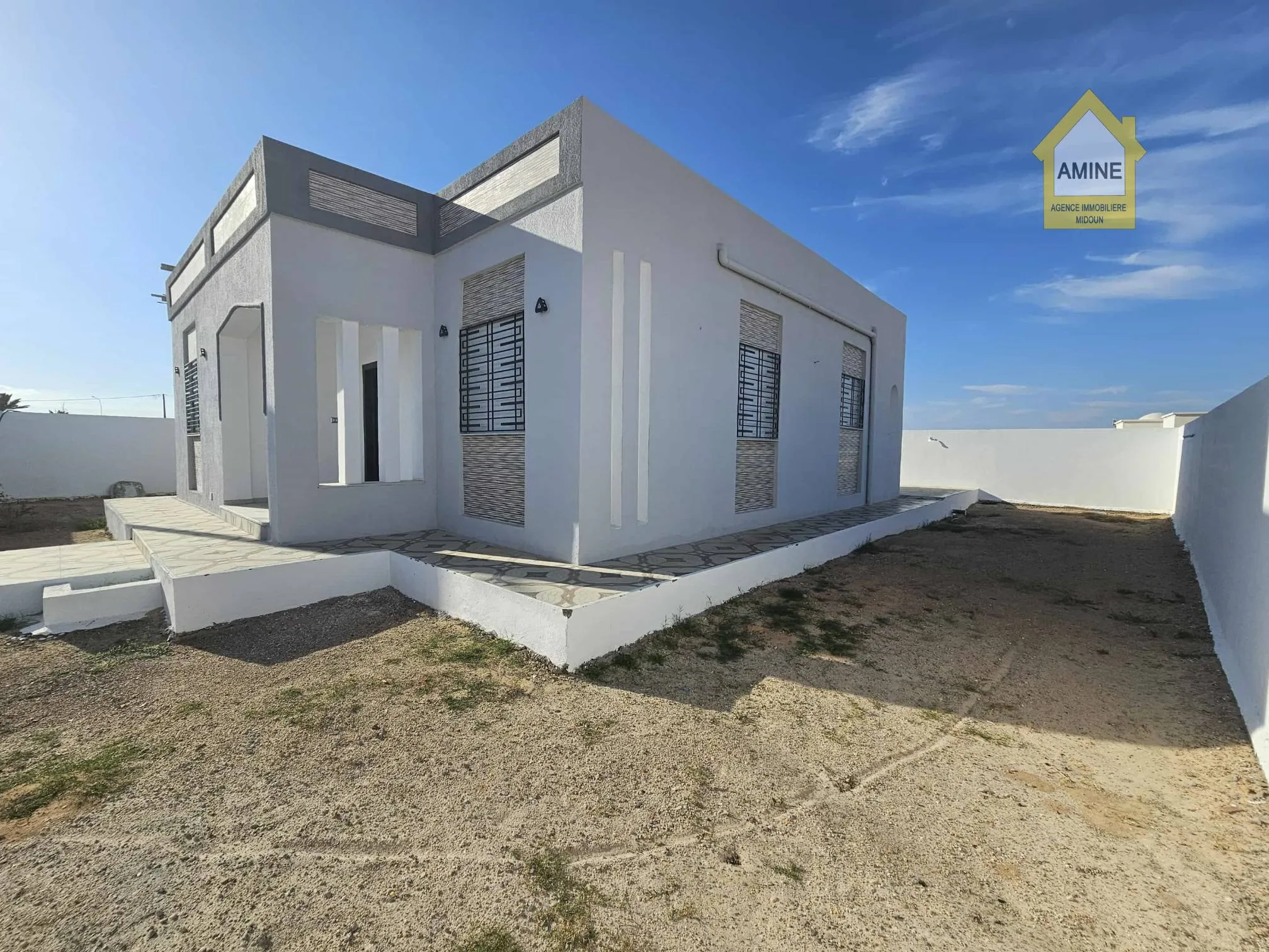 Villa neuve à vendre à Ariadh Djerba – Construction double cloison