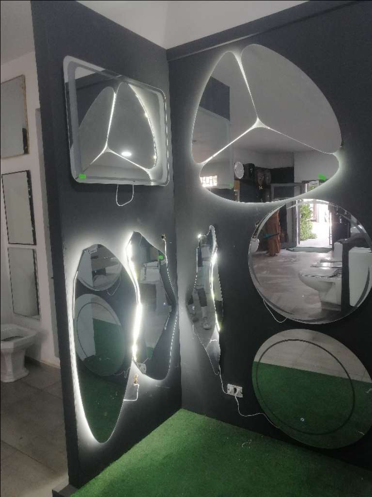 Vasque/cuvette/évier/meuble/cabine de douche/paroi....ext