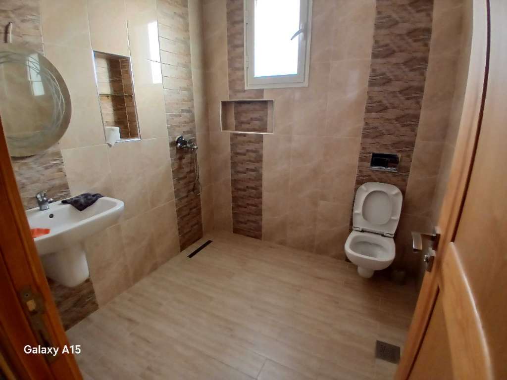 A louer appartement S+2 au premier étage lieu akouda zone bien sécurisé
