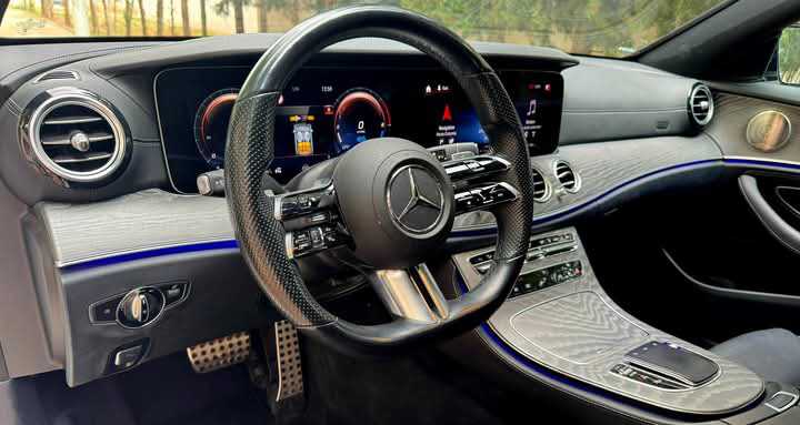 🇩🇪Mercedes-Benz Classe E 300e AMG🇩🇪
 