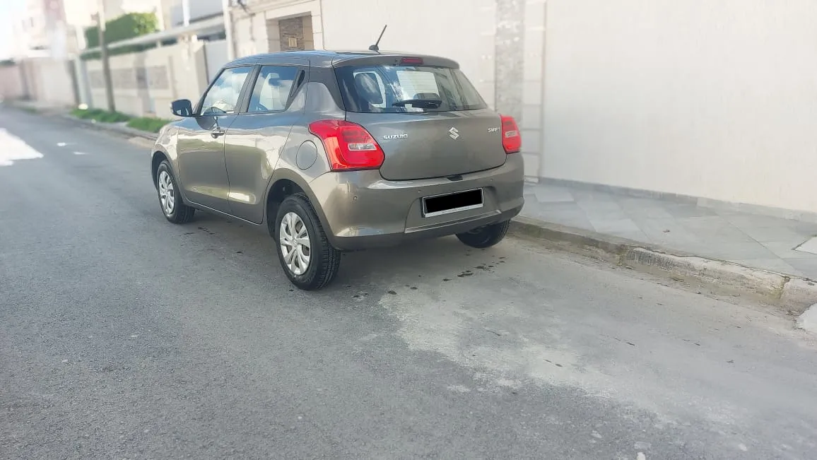 suzuki swift jamais repeinte 5 CV 4 cylindres 23228201
