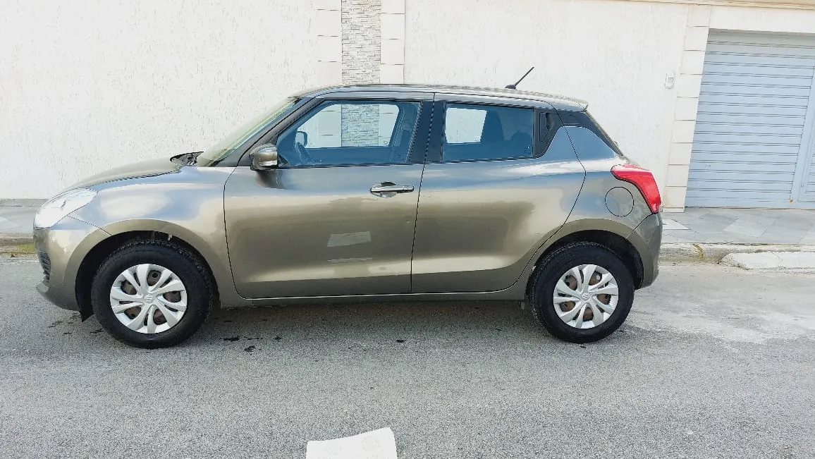 suzuki swift jamais repeinte 5 CV 4 cylindres 23228201