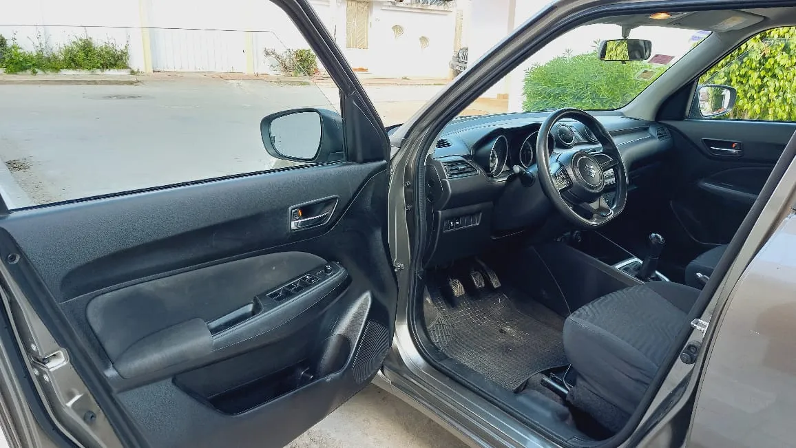 suzuki swift jamais repeinte 5 CV 4 cylindres 23228201