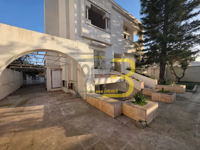 À Vendre – Villa à rénover à Menzah 6 | Opportunité rare