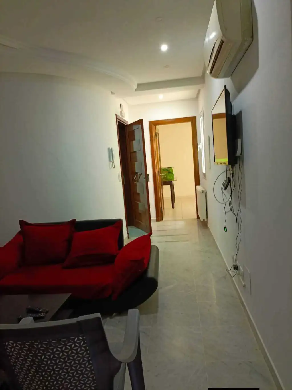 Apprt S2 meuble a sahloul rue yacer Arafat