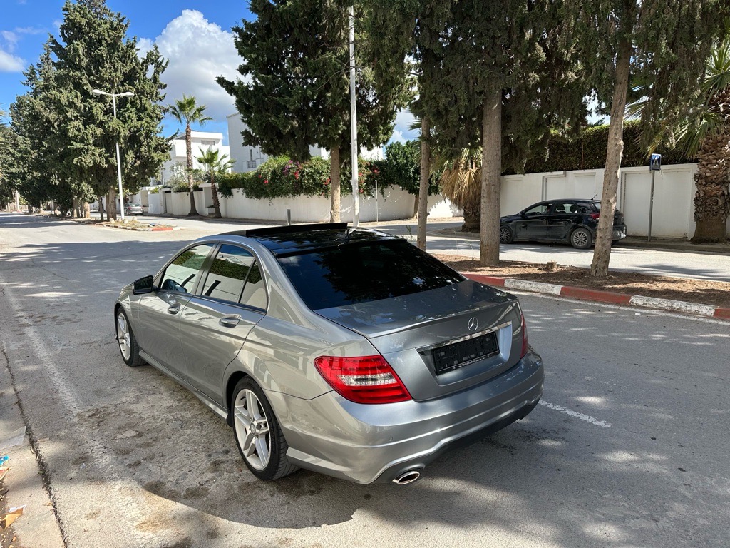 Mercedes c180 restylé phase 2 kit Amg pack night édition sport importé