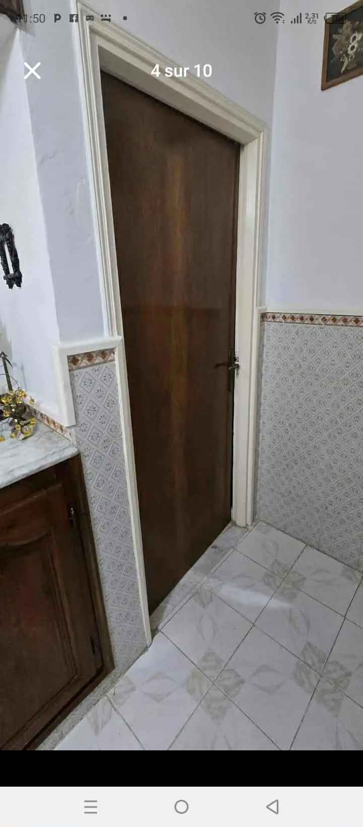 un appartements s+3 au 2éme étage (sans ascenseur) a vendre a Khaznadar Bardo Prés de Poste