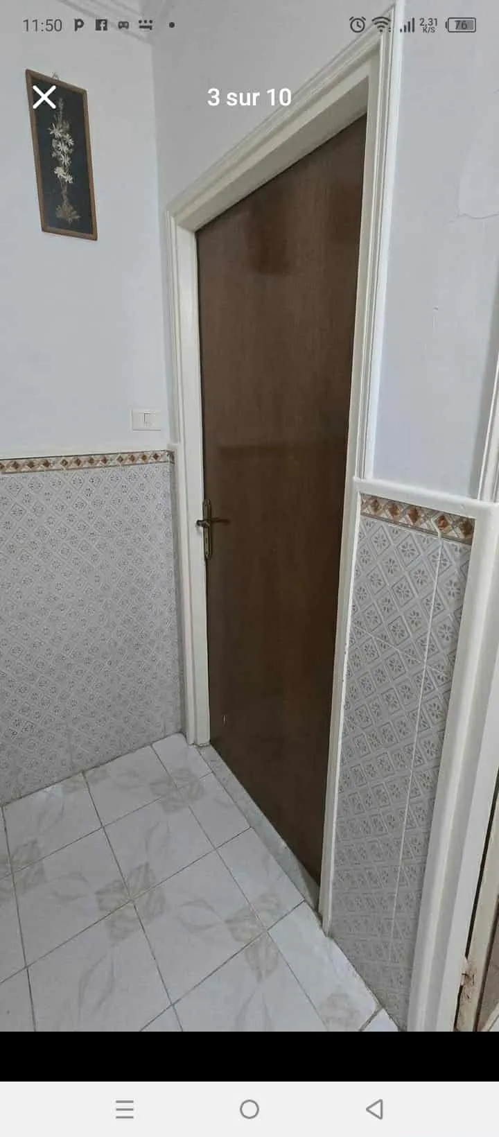 un appartements s+3 au 2éme étage (sans ascenseur) a vendre a Khaznadar Bardo Prés de Poste