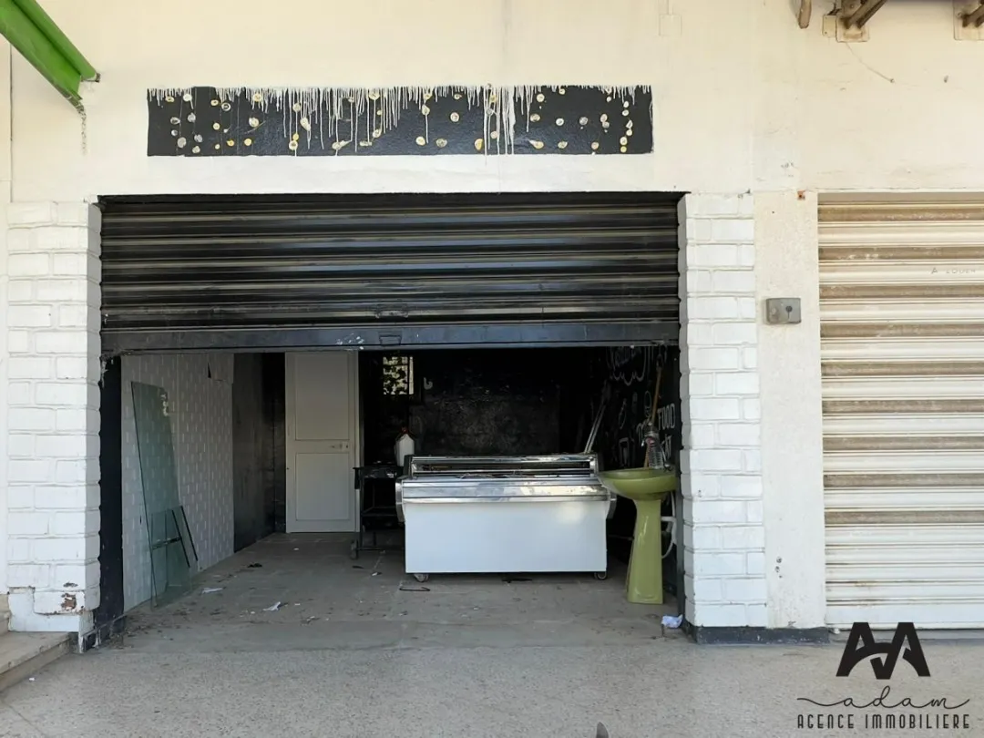 LOCAL COMMERCIAL AVEC TERRASSE – CENTRE-VILLE NABEUL
