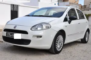 Vendre Belle Fiat Punto Grandi POP&nbsp; Tel : 97.179.768 Prix : 23.000