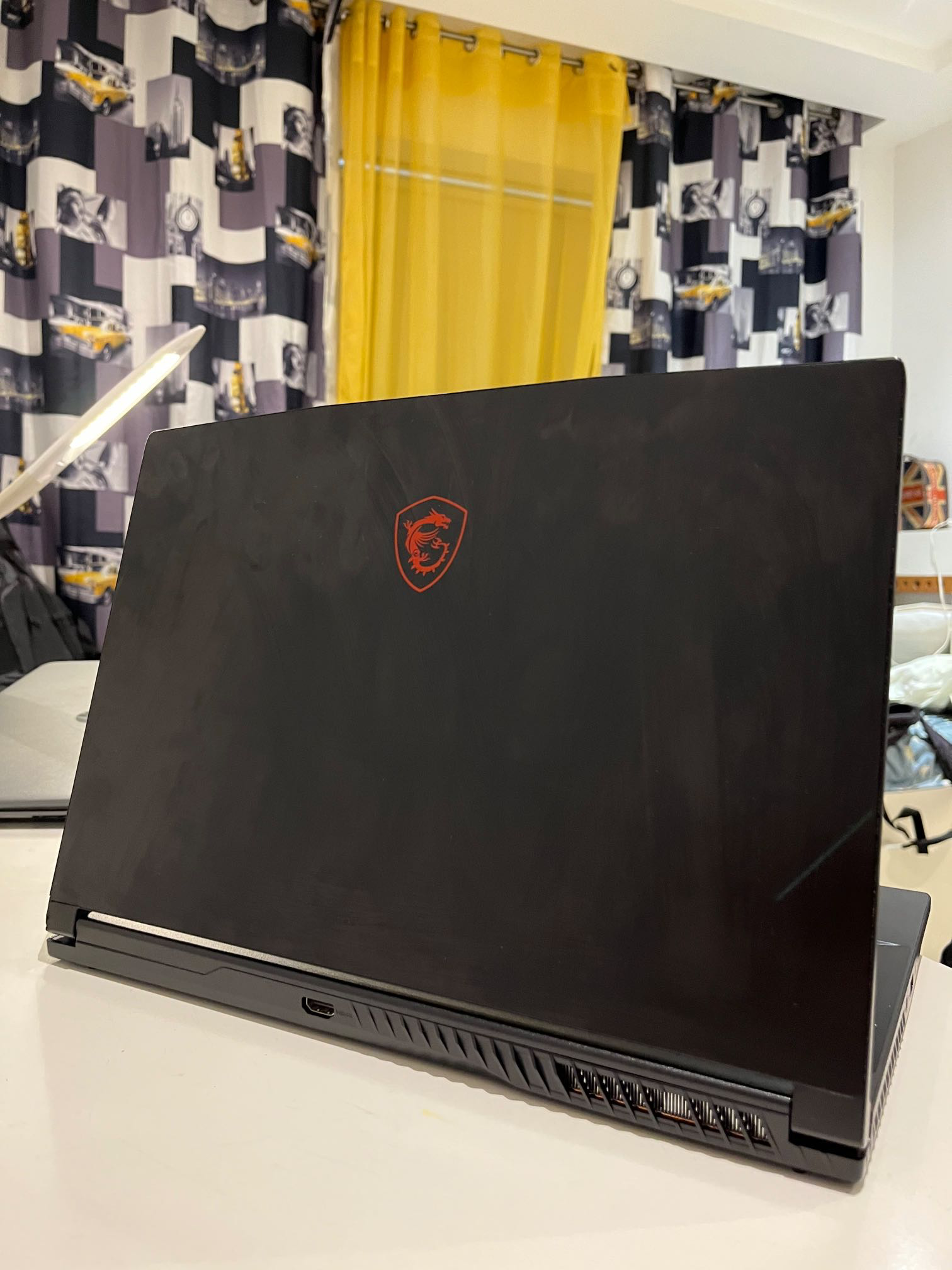 Msi laptop GF63